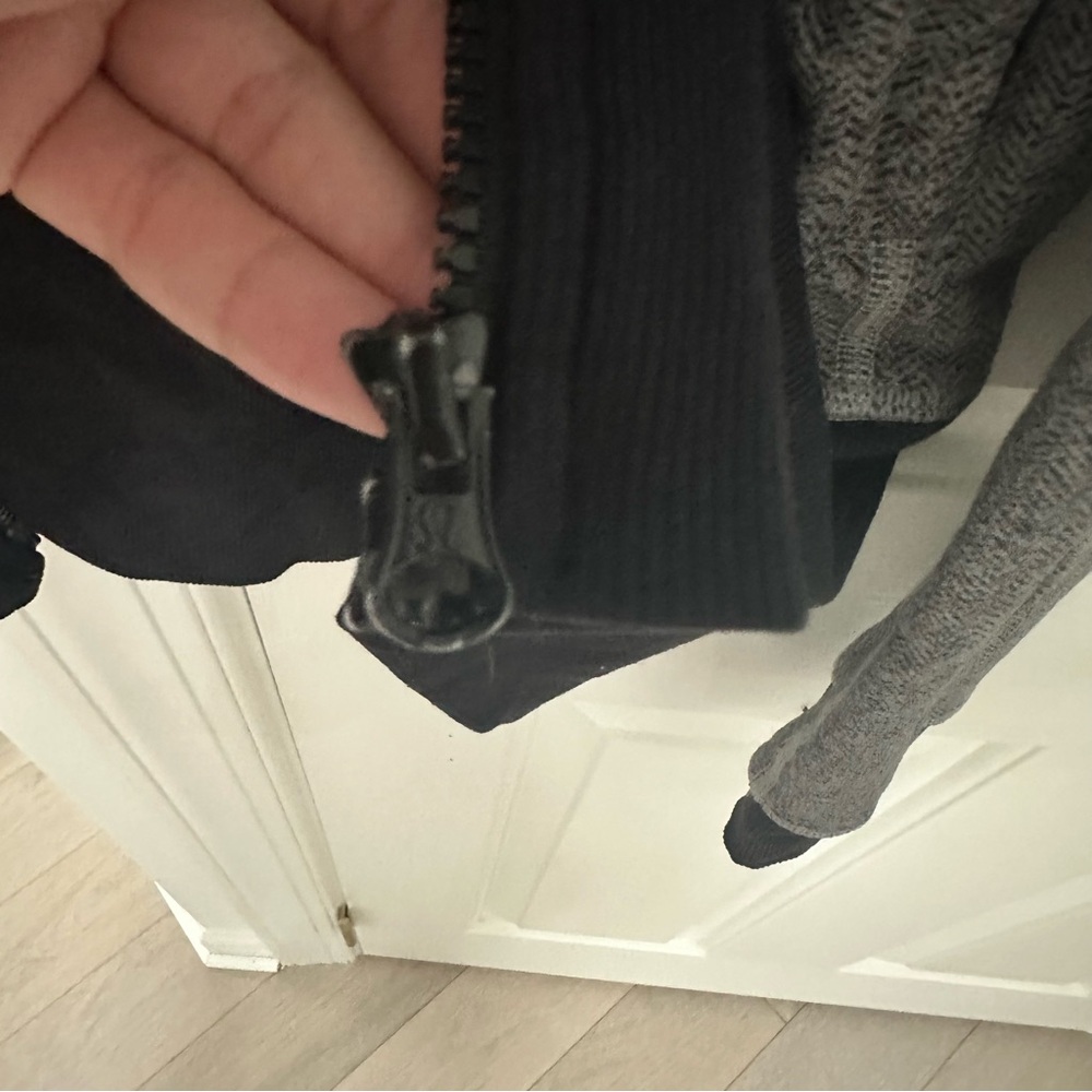 Lululemon Define Heather Gray and Black Jacket - Picture 4 of 6